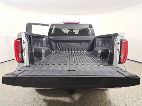 Used 2023 GMC Sierra 1500 SLT w/ SLT Premium Package image 10