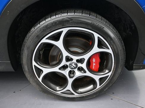 Used 2024 Alfa Romeo Tonale Veloce AWD/4WD image 9