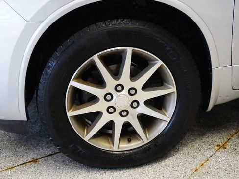 Used 2017 Buick Enclave Leather image 13