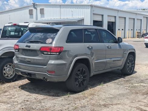 Used 2020 Jeep Grand Cherokee Altitude AWD/4WD image 2