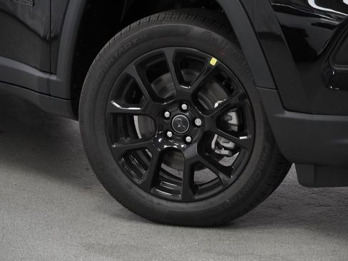 New 2026 Jeep Compass Latitude image 4