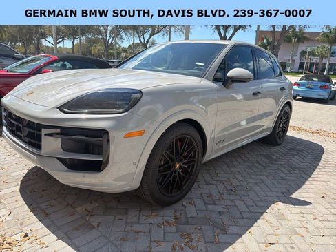 Used 2026 Porsche Cayenne GTS image 3