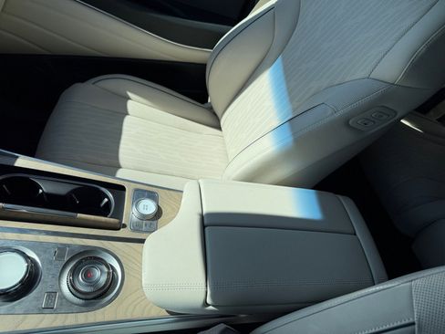 Used 2024 Genesis GV80 3.5T w/ Advanced Package image 14