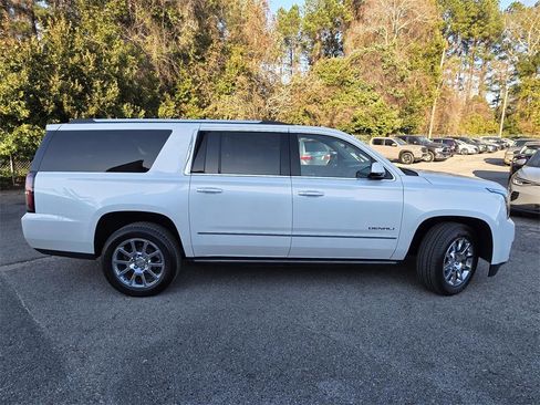 Used 2020 GMC Yukon XL Denali w/ Open Road Package image 41