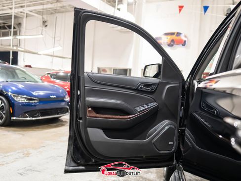 Used 2019 GMC Yukon XL SLT w/ Premium Edition image 43