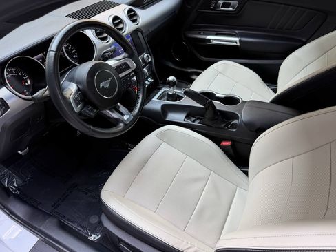Used 2020 Ford Mustang GT Premium RWD image 13