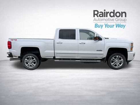 Used 2019 Chevrolet Silverado 2500 High Country w/ Duramax Plus Package image 20
