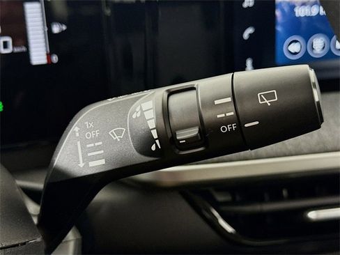 Certified 2025 Nissan Kicks SV image 15