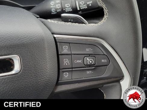 Used 2024 Jeep Grand Cherokee L Laredo RWD image 31