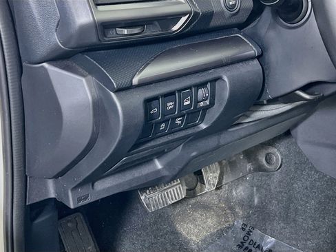 Used 2023 Subaru Forester Premium AWD/4WD image 10