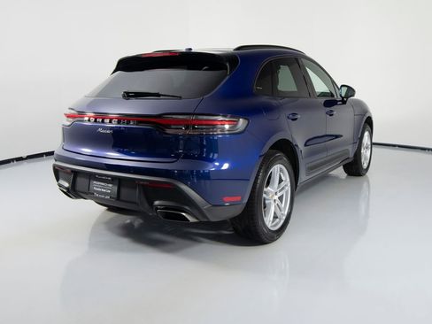 Used 2025 Porsche Macan image 10