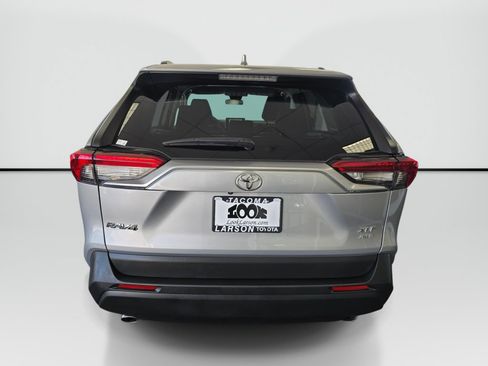 Used 2025 Toyota RAV4 XLE AWD/4WD image 4