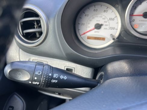 Used 2005 Toyota RAV4 4WD image 30