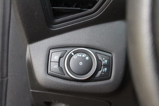 Used 2018 Ford Escape SE w/ SE SYNC Package FWD image 15