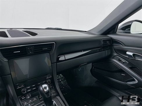 Used 2019 Porsche 911 Carrera image 17