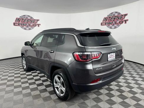 Used 2024 Jeep Compass Latitude AWD/4WD image 5