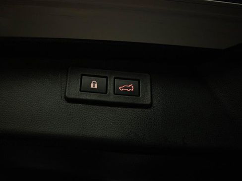 Used 2025 Subaru Outback Premium image 8