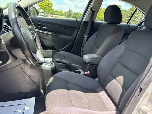 Used 2013 Chevrolet Cruze LT FWD image 8