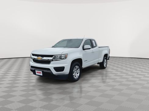 Used 2020 Chevrolet Colorado LT w/ Safety Package AWD/4WD image 4