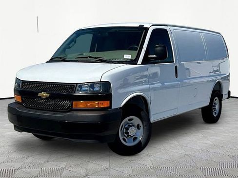New 2026 Chevrolet Express 2500 RWD image 3