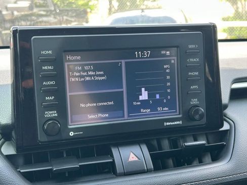 Used 2022 Toyota RAV4 LE FWD image 27