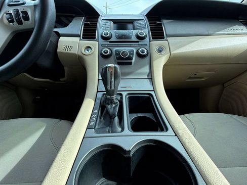 Used 2019 Ford Taurus SE FWD image 24