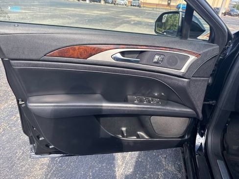 Used 2017 Lincoln MKZ Select w/ Climate Package FWD image 13