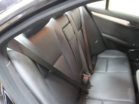 Used 2010 Mercedes-Benz C 300 4MATIC Sedan image 9