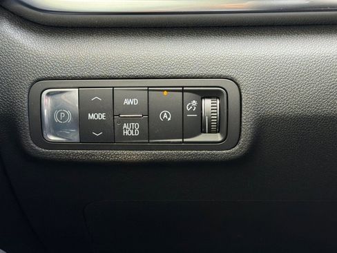 New 2026 GMC Terrain Denali w/ LPO, Black Badging Package image 29