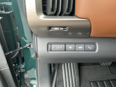 Certified 2025 Nissan Pathfinder Platinum w/ Cargo Package image 13