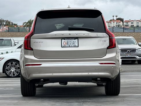 New 2026 Volvo XC90 T8 Plus AWD/4WD image 6