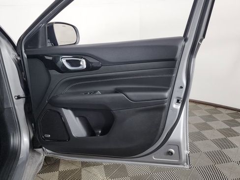 Used 2023 Jeep Compass High Altitude image 30