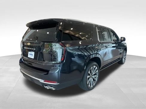 New 2026 Chevrolet Suburban High Country AWD/4WD image 5