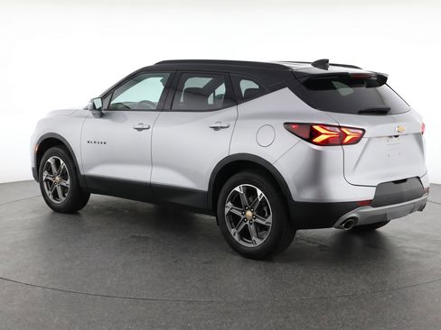 Used 2025 Chevrolet Blazer LT FWD image 6