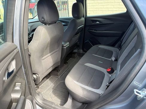 Used 2022 Chevrolet TrailBlazer LS FWD image 7