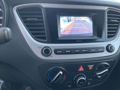 Used 2021 Hyundai Accent SE image 12