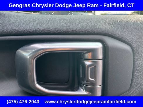Used 2023 Jeep Wrangler Unlimited Sahara w/ Cold Weather Group AWD/4WD image 18