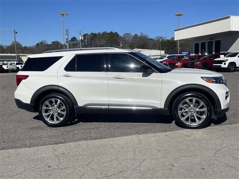 Used 2021 Ford Explorer Platinum w/ Equipment Group 601A image 2
