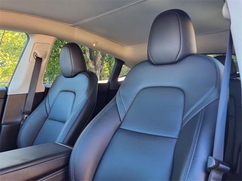 Used 2024 Tesla Model Y Long Range image 14