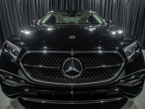 New 2025 Mercedes-Benz E 350 Sedan image 2