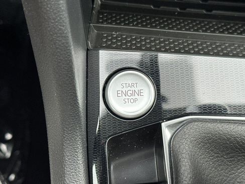 New 2026 Volkswagen Taos SE image 21