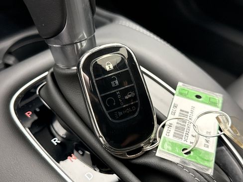 Used 2025 Honda HR-V EX-L image 24
