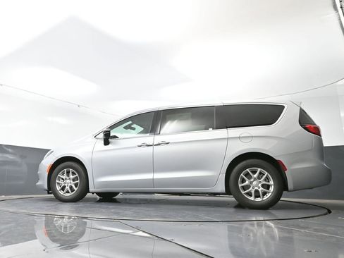 New 2026 Chrysler Voyager LX image 42