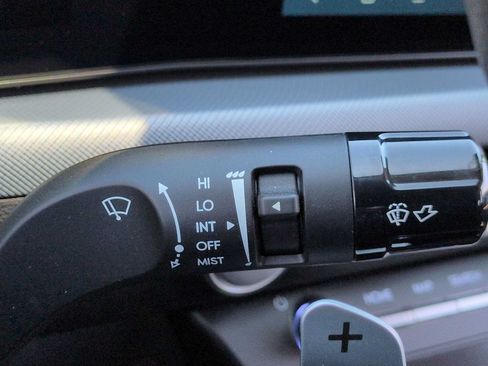 Used 2025 Hyundai Sonata SEL FWD image 26
