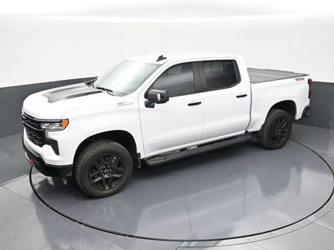 Used 2026 Chevrolet Silverado 1500 LT Trail Boss w/ LT Trail Boss Premium Package AWD/4WD image 12