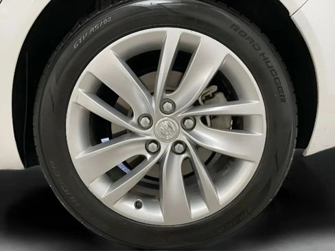Used 2016 Buick Regal FWD image 27