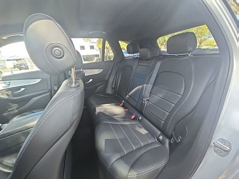 Used 2019 Mercedes-Benz GLC 350e 4MATIC image 29