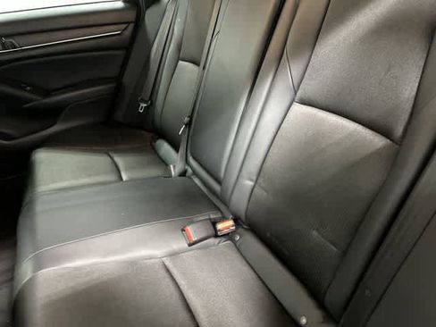Used 2018 Honda Accord Sport image 11
