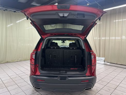 Certified 2023 GMC Acadia SLE w/ Driver Convenience Package AWD/4WD image 10
