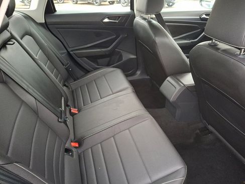 Used 2024 Volkswagen Jetta SE image 15